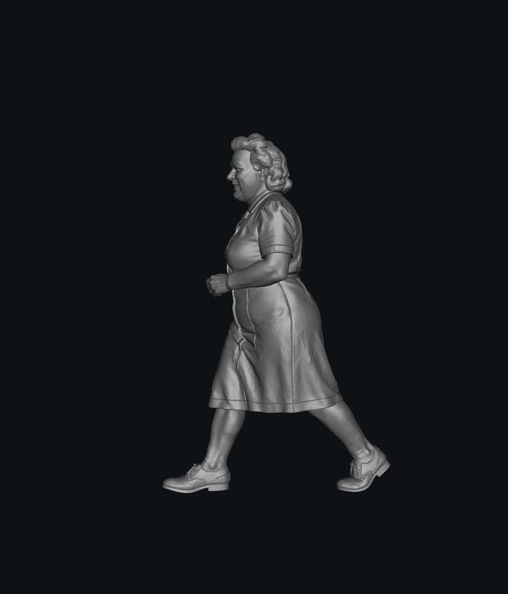 SW9567 1940 Plump Happy Female Walking C 1:35/1:32 Scale 'Hand Painted'