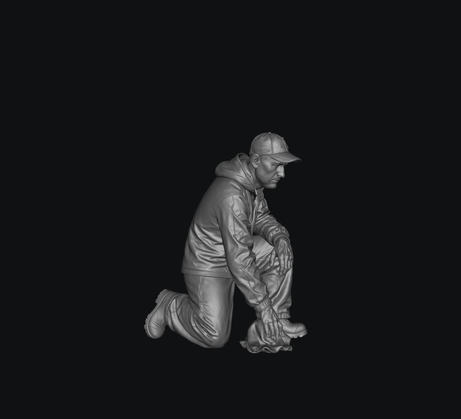 SW5047 Car Wash Man 4 1:35/1:32 Scale 'Hand Painted'