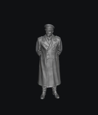 SW5043 WW2 Luftwaffe Staff Officer 2 1:35/1:32 Scale 'Hand Painted'