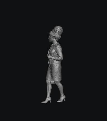 SW9592 1960's Bee Hive Females 3 1:35/1:32 Scale 'Hand Painted'