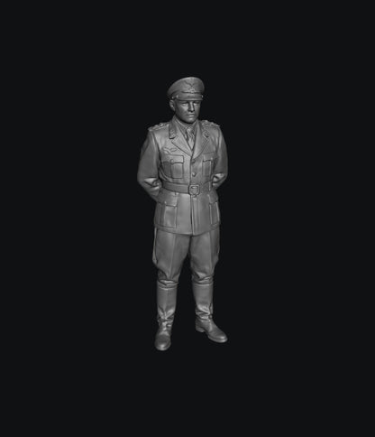 SW5043 WW2 Luftwaffe Staff Officer 3 1:35/1:32 Scale 'Hand Painted'