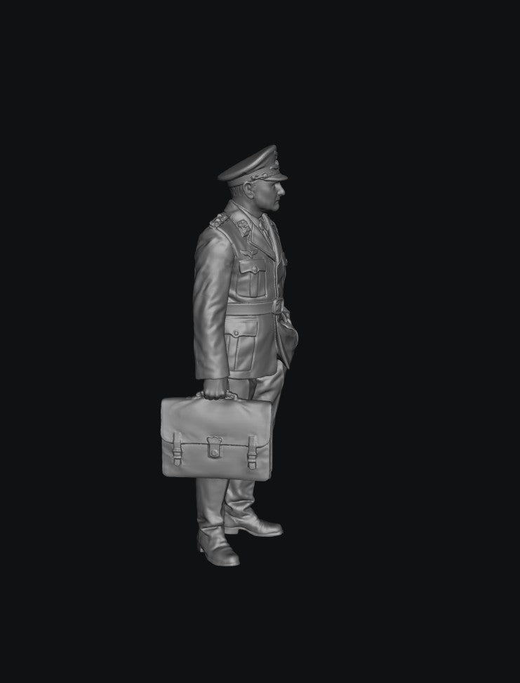 SW5043 WW2 Luftwaffe Staff Officer 4 1:35/1:32 Scale 'Hand Painted'