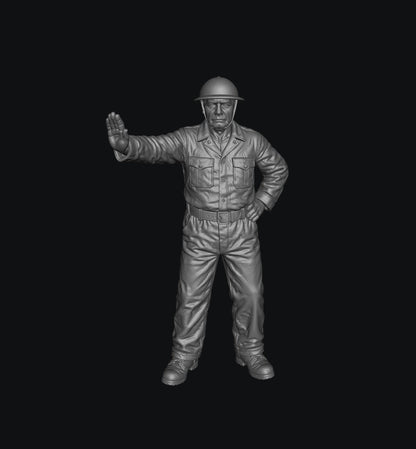 SW1154 WW2 RAF Ground Crew Leaning B 1:35/1:32 Scale 'Hand Painted'