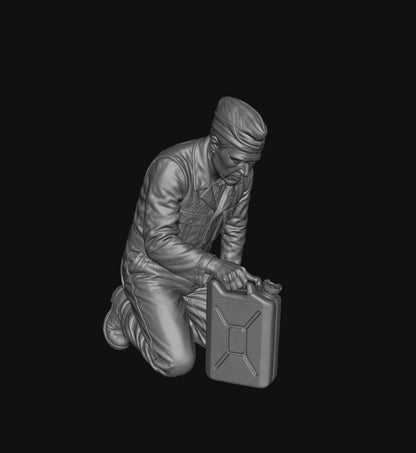 SW1154 WW2 RAF Ground Mechanic Kneeling C 1:35/1:32 Scale 'Hand Painted'