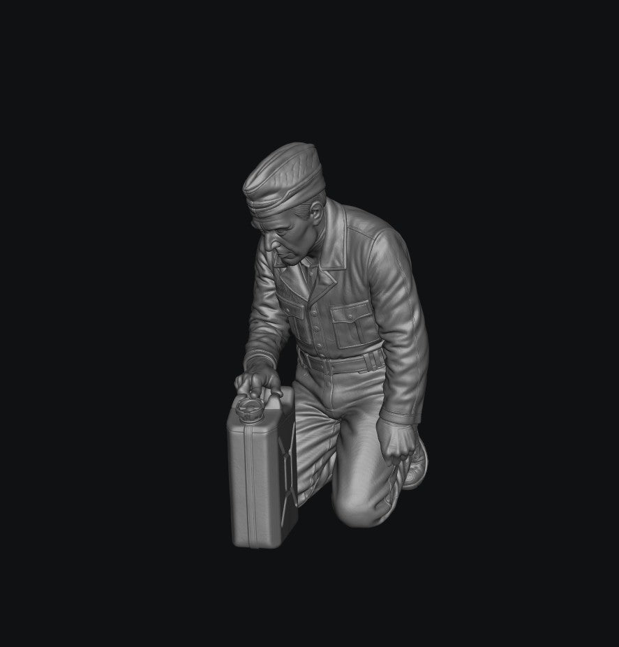 SW1154 WW2 RAF Ground Mechanic Kneeling C 1:35/1:32 Scale 'Hand Painted'