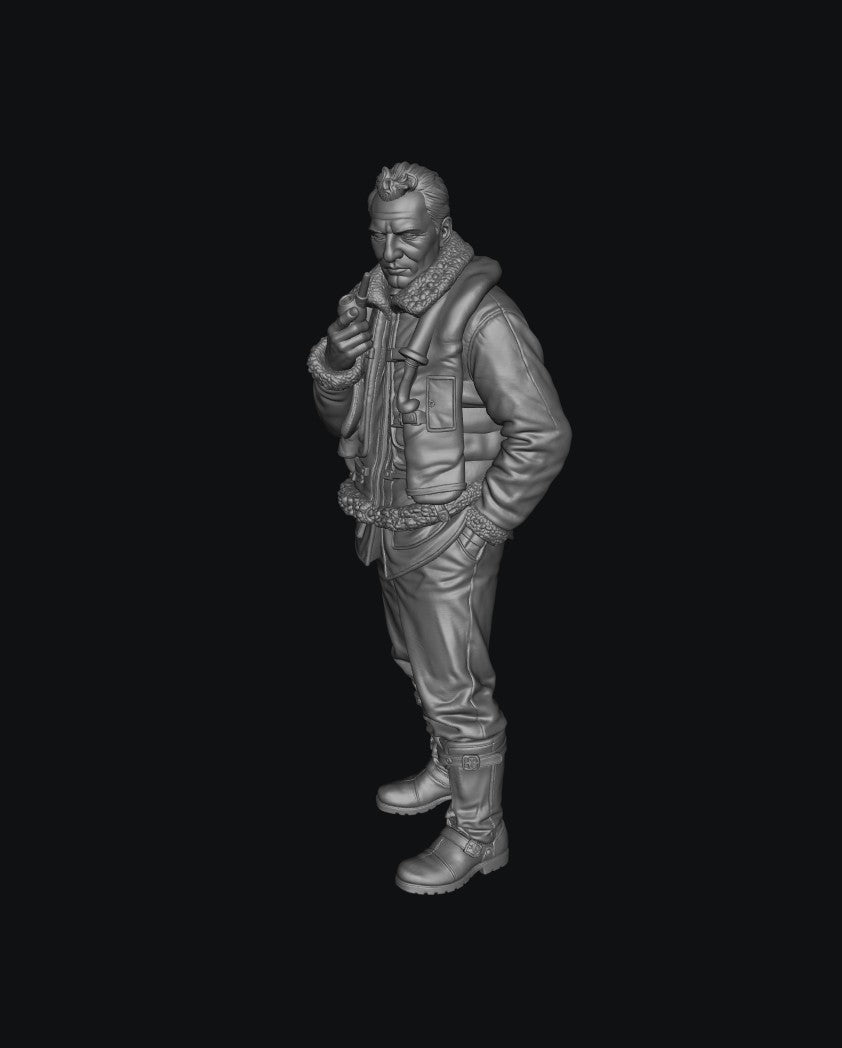 SW1154 WW2 RAF Pilot Smoking B 1:35/1:32 Scale 'Hand Painted'