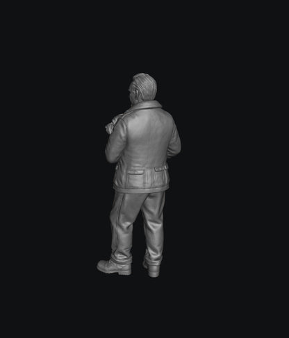 SW1154 WW2 RAF Sergeant Aircrew Holding Dog B 1:35/1:32 Scale 'Hand Painted'
