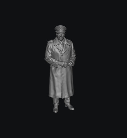 SW5043 WW2 Luftwaffe Staff Officer 1 1:35/1:32 Scale 'Hand Painted'
