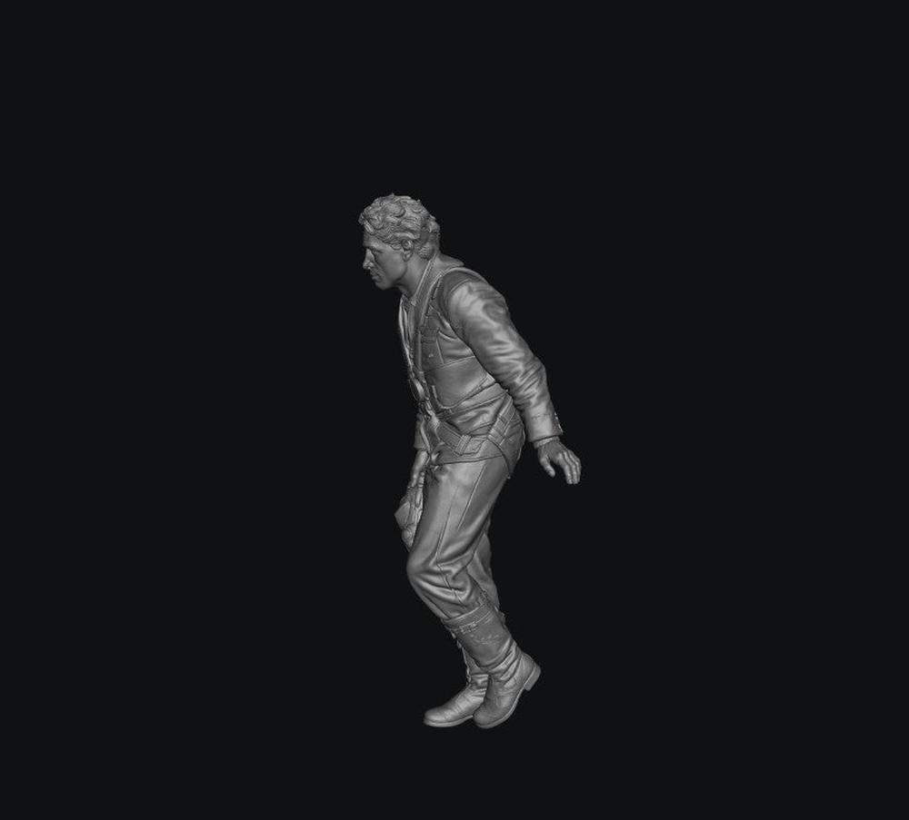 SW9555 WW2 RAF Pilot Getting off Plane 1:35/1:32 Scale 'Hand Painted'