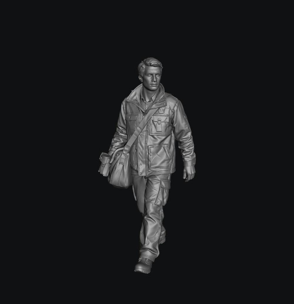 SW9558 Postal Workers Winter 1 1:35/1:32 Scale 'Hand Painted'