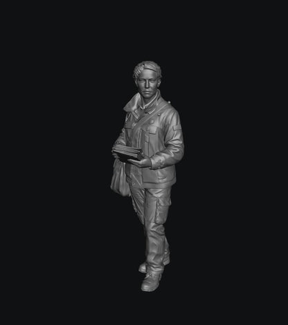 SW9558 Postal Workers Winter 2 1:35/1:32 Scale 'Hand Painted'