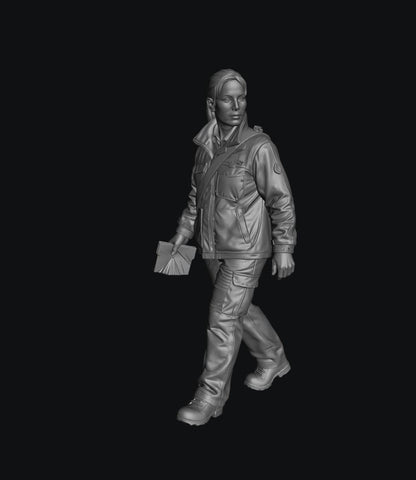 SW9558 Postal Workers Winter 3 1:35/1:32 Scale 'Hand Painted'