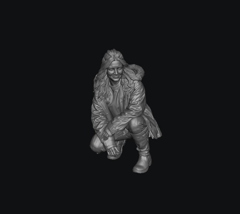 SW9562 Harriet Cowan Kneeling - Clarkson's Farm 1:35/1:32 Scale 'Hand Painted'