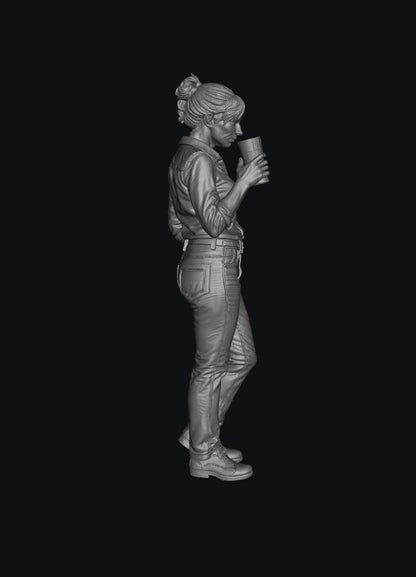 SW9568 People Drinking Thin Female 3 1:35/1:32 Scale 'Hand Painted'