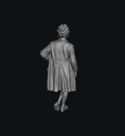 SW9567 1940 Working Female on Street B 1:35/1:32 Scale 'Hand Painted'