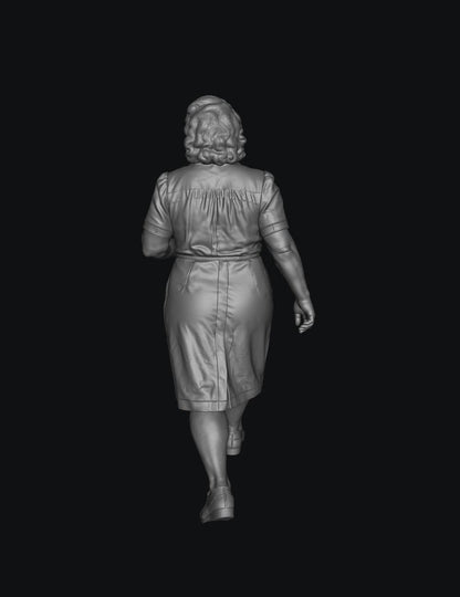 SW9567 1940 Plump Happy Female Walking C 1:35/1:32 Scale 'Hand Painted'