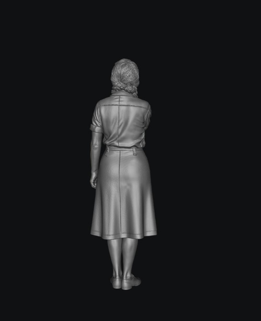 SW9567 1940 Young Female Blowing a Kiss E 1:35/1:32 Scale 'Hand Painted'