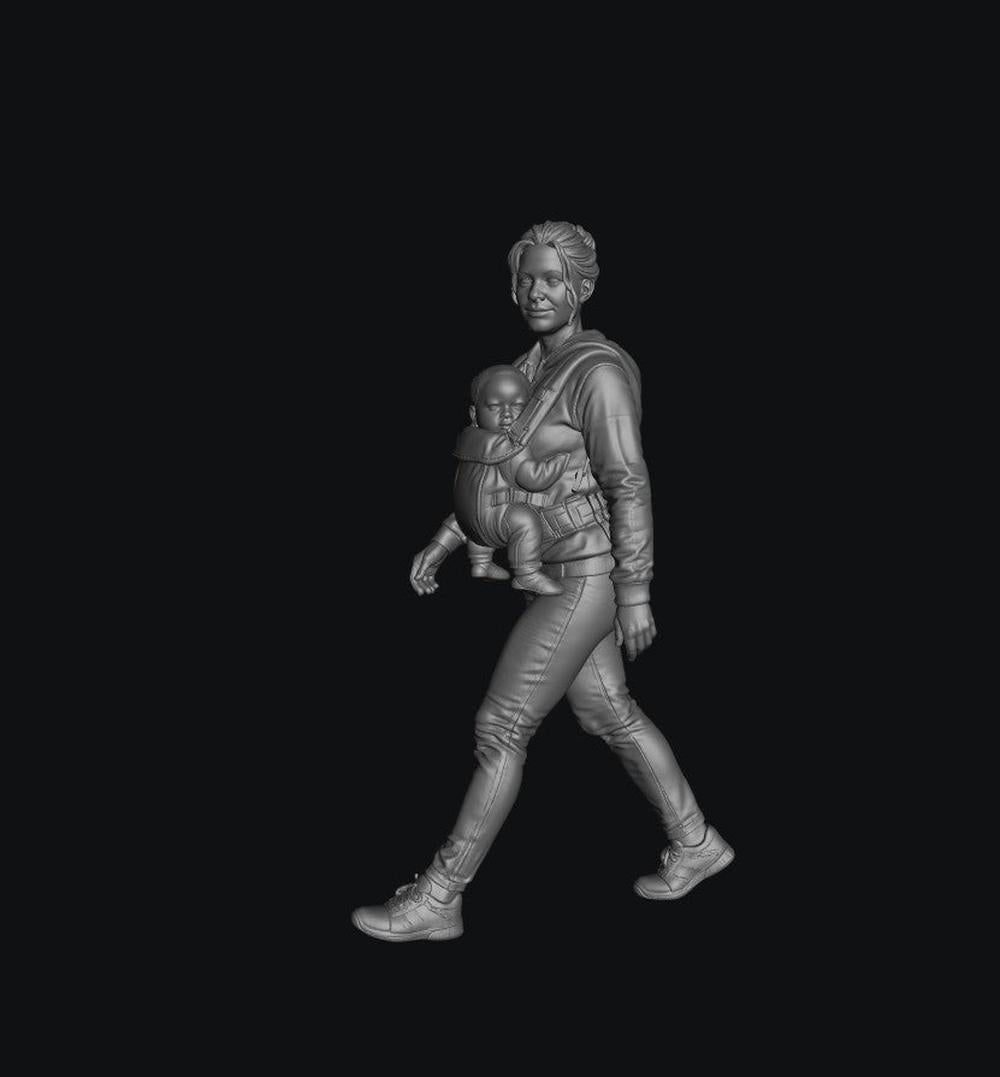 SW8300 Mum Carrying Baby in Harness 1:35/1:32 Scale 'Hand Painted'