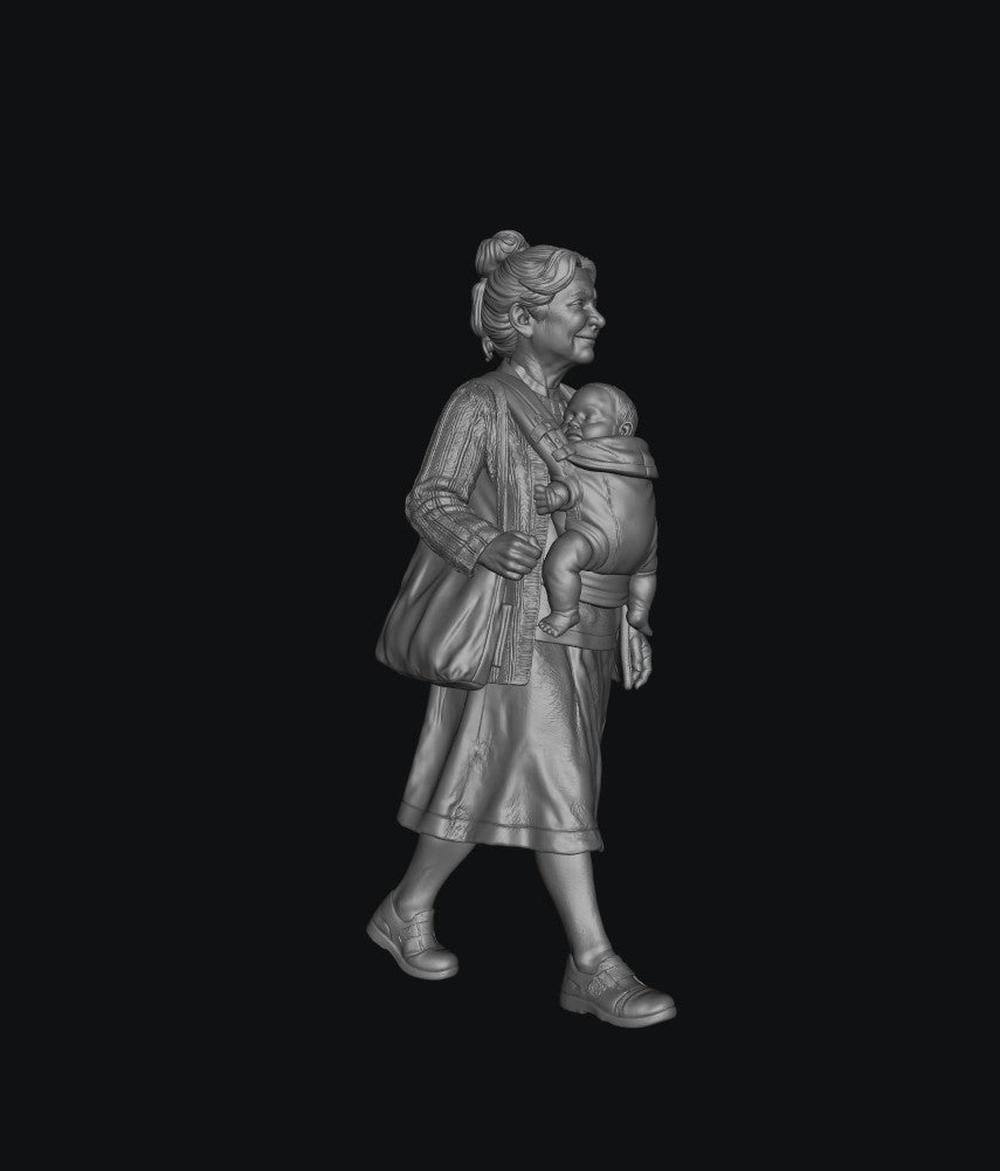SW8300 Grandma Carrying Baby in Harness 1 1:35/1:32 Scale 'Hand Painted'