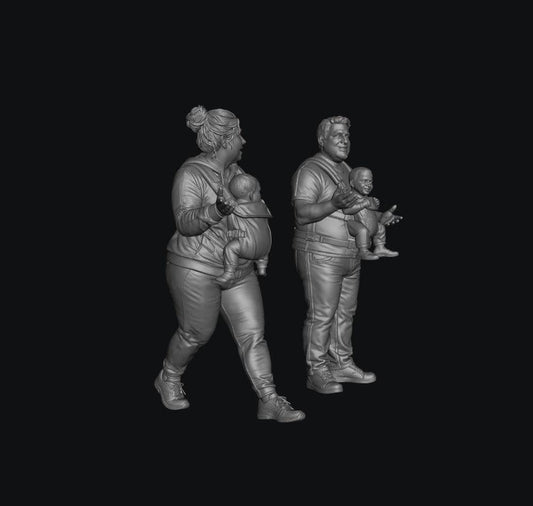 SW8302 Mum and Dad Carrying Babys 1:35/1:32 Scale 'Hand Painted'