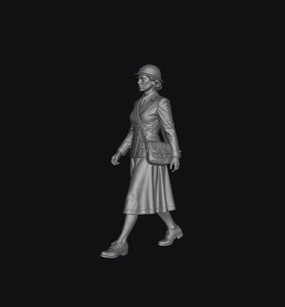 SW8306 WW2 WRNS Wren 6 1:35/1:32 Scale 'Hand Painted'