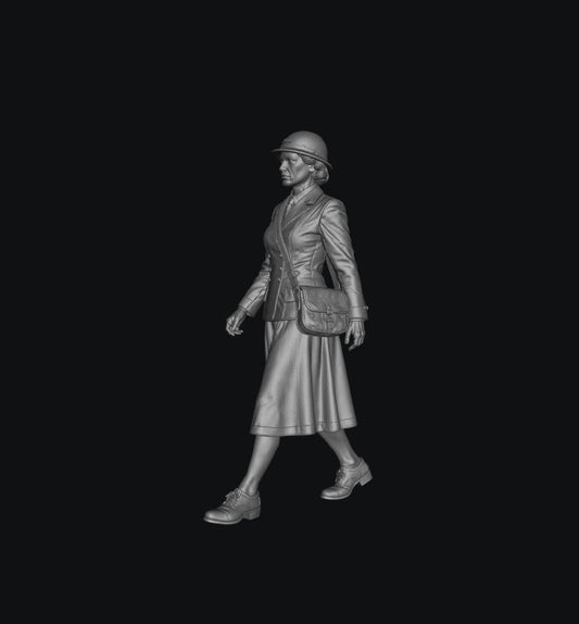 SW8306 WW2 WRNS Wren 6 1:35/1:32 Scale 'Hand Painted'
