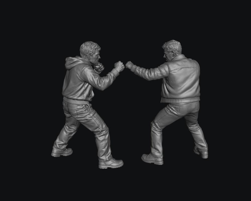 SW8334 2 Men Fighting 1:35/1:32 Scale 'Hand Painted'