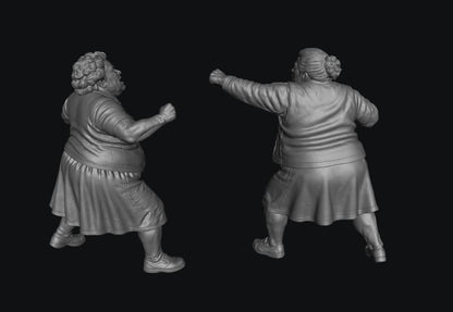 SW8336 2 Female Pensioners Fighting 1:35/1:32 Scale 'Hand Painted'