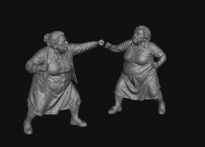 SW8336 2 Female Pensioners Fighting 1:35/1:32 Scale 'Hand Painted'