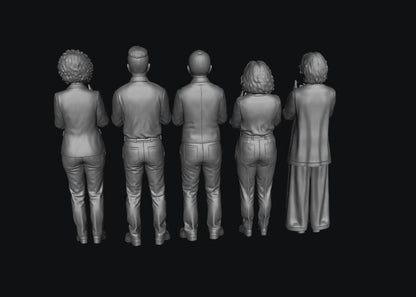 SW8343 Clapping Crowd of 5 People 1:35/1:32 Scale 'Hand Painted'