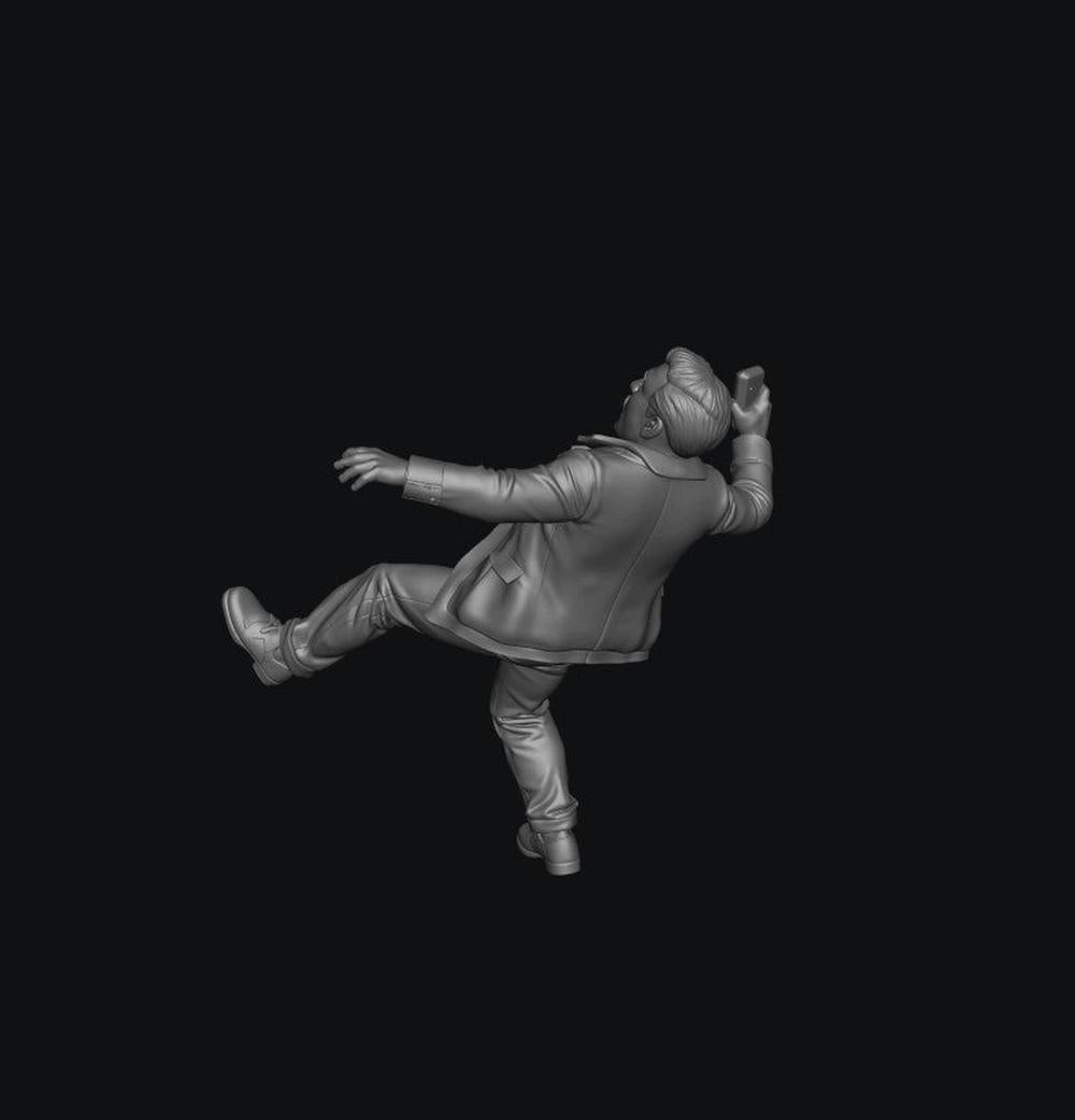 SW9361 People Having Accidents 6 1:35/1:32 Scale 'Hand Painted'