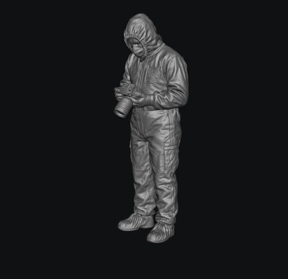 SW9533 Forensic Investigators 1 1:35/1:32 Scale 'Hand Painted'