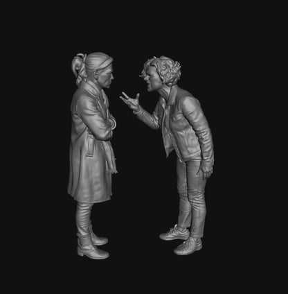 SW9531 Tara & Sue Arguing in Playground 1:35/1:32 Scale 'Hand Painted'