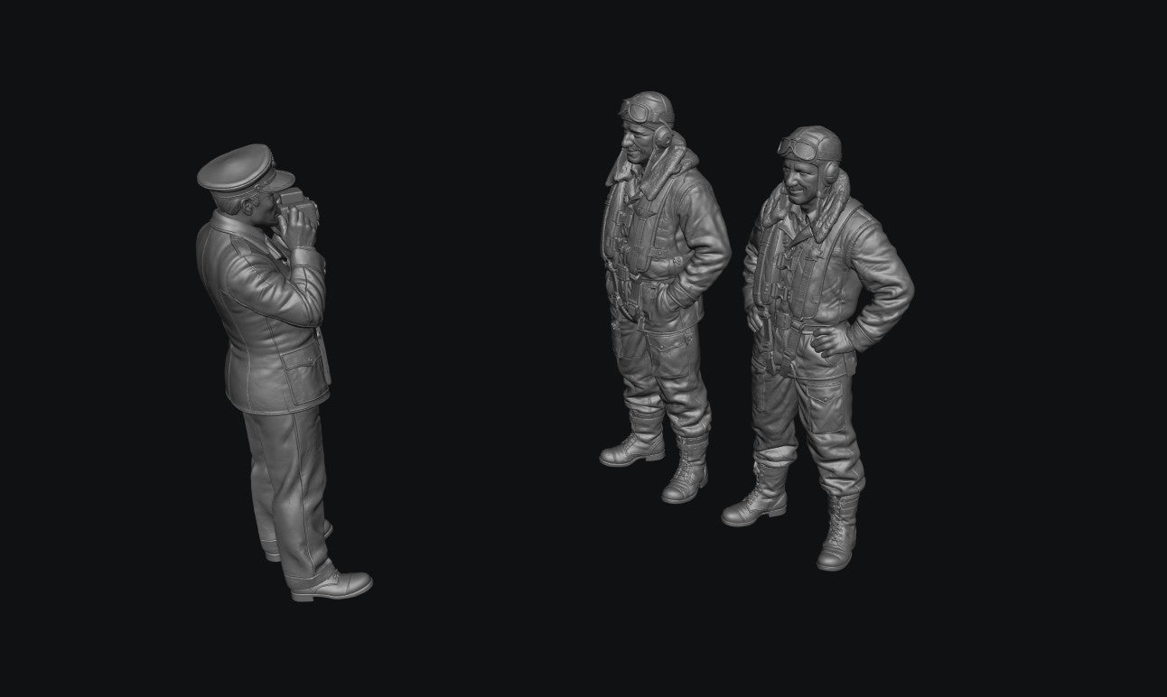 SW9368 WW2 RAF Pilots and Camera Man 1:35/1:32 Scale 'Hand Painted'