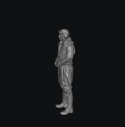 SW5042 WW2 German Fighter Pilot Standing B 1:35/1:32 Scale 'Hand Painted'