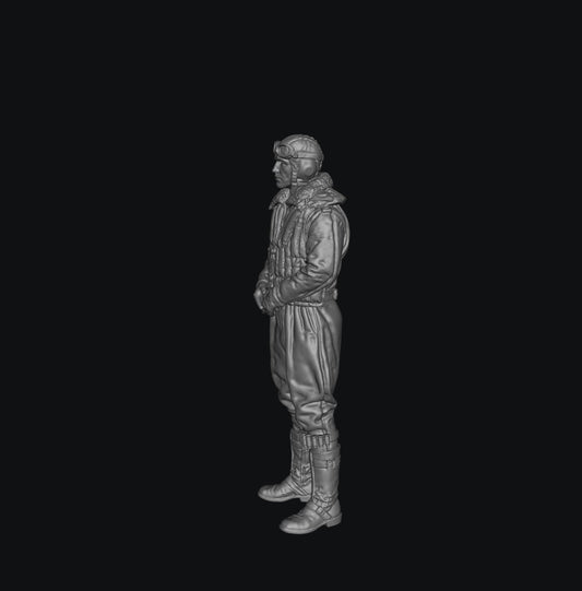 SW5042 WW2 German Fighter Pilot Standing B 1:35/1:32 Scale 'Hand Painted'