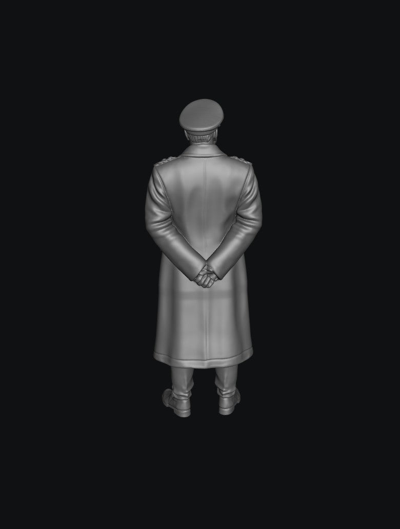SW5043 WW2 Luftwaffe Staff Officer 2 1:35/1:32 Scale 'Hand Painted'