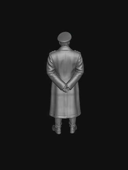 SW5043 WW2 Luftwaffe Staff Officer 2 1:35/1:32 Scale 'Hand Painted'
