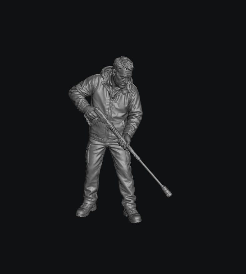 SW827 Male with Pressure Washer Lance 1:35/1:32 Scale 'Hand Painted'