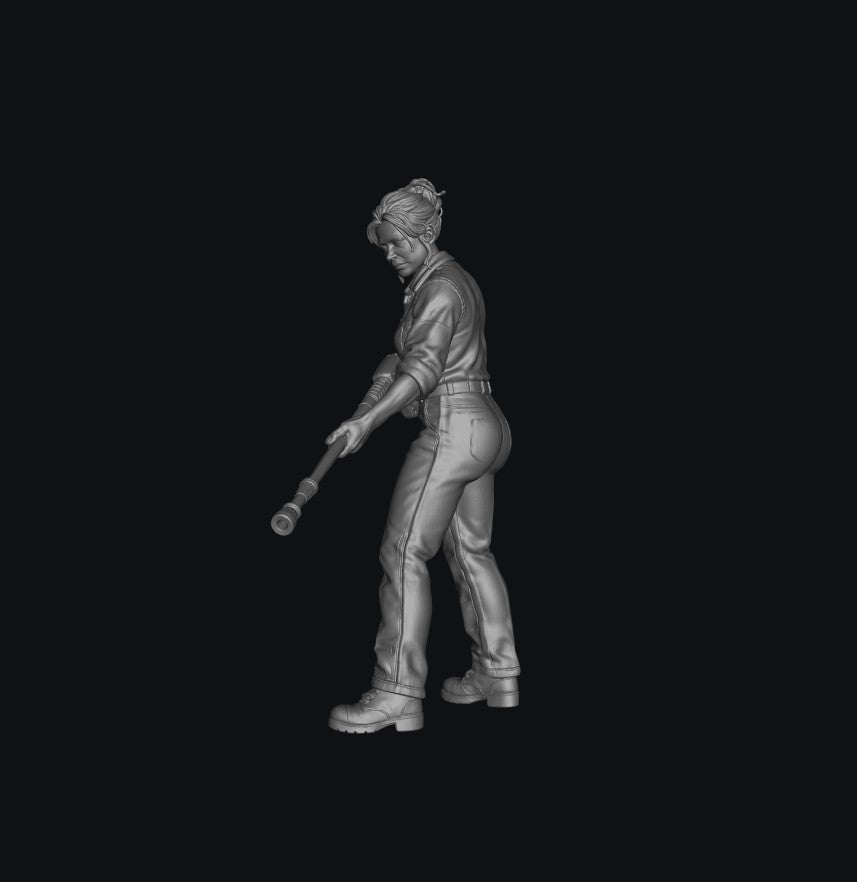 SW827 Female with Pressure Washer Lance 1:35/1:32 Scale 'Hand Painted'