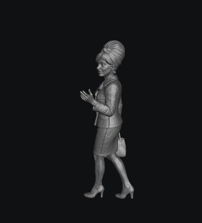 SW9592 1960's Bee Hive Females 2 1:35/1:32 Scale 'Hand Painted'