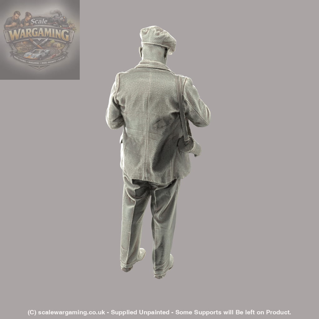 132s-0056 Smart Male Pouring Beer WW2 Era Figure