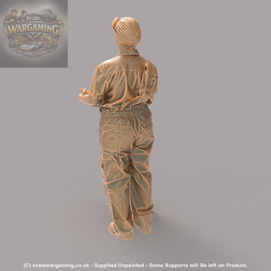 MM2141 Female farmer with basket Figure