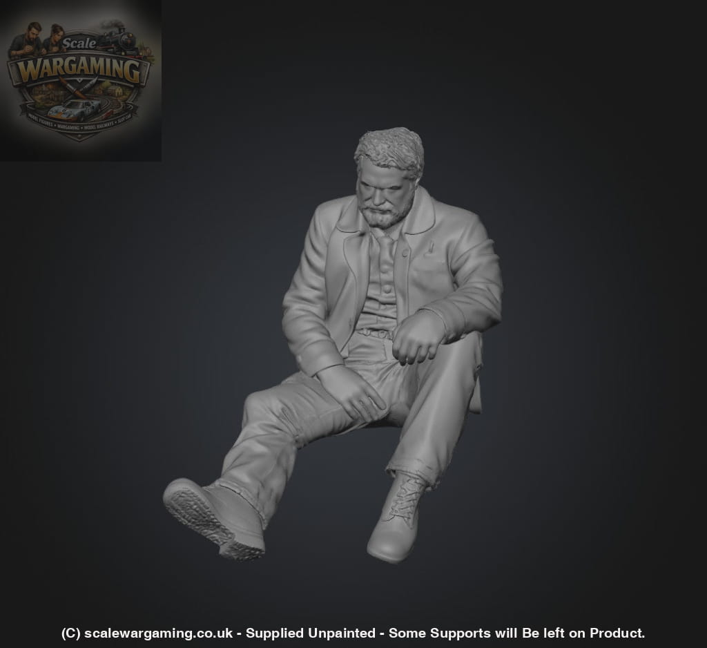 SW3103 Farmer Sitting - Figure