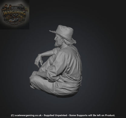 SW3114 Farmer Sitting Looking at View - Figure