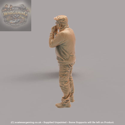 132s-0041 Whistling Farmer/Shepherd Figure