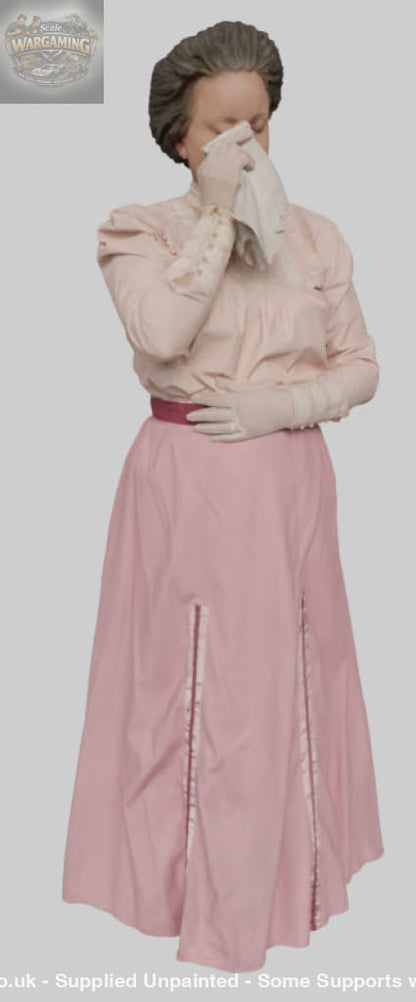 132s-0108 Victorian Lady blowing nose or crying Figure
