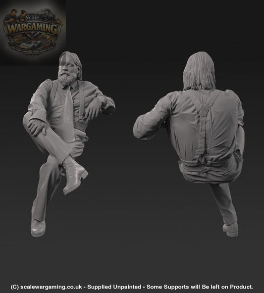 132s-0110 Smart 1900’s Male Sitting Figure