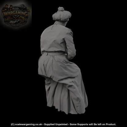 132s-0128 Victorian/Edwardian Lady Reading Book Figure