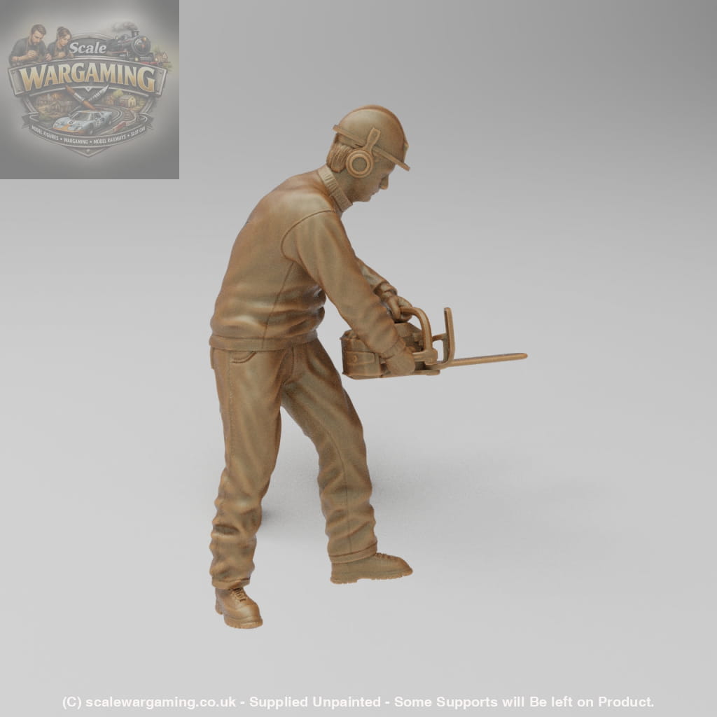 SW714 Forestry/Farm Worker With Chainsaw - Figure